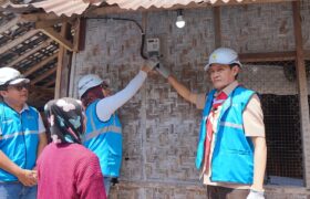 Semarak Hari Kemerdekaan, PLN UIW NTB Hadirkan Akses Listrik Gratis bagi Warga Kurang Mampu BERITA WUKONG778 MUSIC