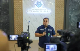KPK Geledah Ruangan Kabiro Humas Kemenaker Terkait Pemerasan Sertifikat K3 BERITA WUKONG778 MUSIC