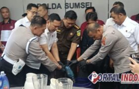 Ditresnarkoba Polda Sumsel Musnahkan Ratusan Gram Sabu BERITA WUKONG778 MUSIC