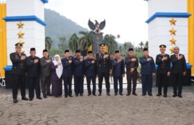 Tingkatkan Patriotisme, Kapolres Musi Rawas Hadiri Upacara Tabur Bunga di TMP Bukit Sulap BERITA WUKONG778 MUSIC