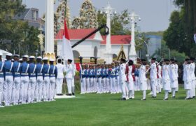 Arka Bintang Siswa SMA Al-Hikmah Surabaya Harumkan Nama Sekolah sebagai Paskibraka Nasional 2025 BERITA WUKONG778 MUSIC