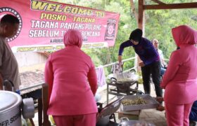Kapolres Blora Sediakan Dapur Umum untuk Korban Kebakaran Sumur Minyak BERITA WUKONG778 MUSIC
