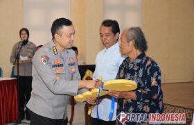 Polda DIY Serahkan Kunci Rumah Relokasi kepada 5 Warga Terdampak Pembangunan Mapolda Baru di Godean BERITA WUKONG778 MUSIC