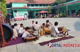 Dongkrek Meriahkan Lomba Permainan Tradisional di Nganjuk BERITA WUKONG778 MUSIC
