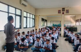 Satbinmas Polres Rembang Gelar Binluh dan Sosialisasi Penanggulangan Kenakalan Remaja di SMK AL Mubaroq Rembang BERITA WUKONG778 MUSIC