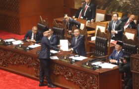 DPR Sahkan UU Haji Hasil Revisi, BP Haji Resmi Berubah Jadi Kementerian Haji dan Umrah BERITA WUKONG778 MUSIC