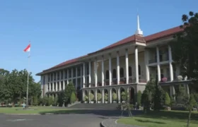 UGM Nonaktifkan Mahasiswa Tersangka Kasus Pembunuhan Kacab Bank BERITA WUKONG778 MUSIC