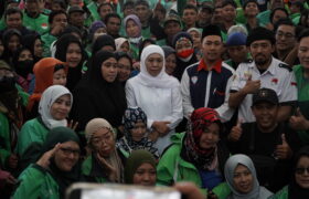 Khofifah Gubernur Jatim Gelar Doa dan Tahlil untuk Affan Kurniawan BERITA WUKONG778 MUSIC
