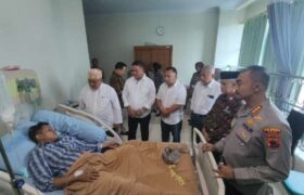Kapolresta Pati dan Tokoh Masyarakat Jenguk Korban Kerusuhan di RSUD Soewondo BERITA WUKONG778 MUSIC