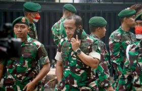 TNI: Massa Ojol Minta Teman yang Ditangkap Brimob Polda Metro Dibebaskan BERITA WUKONG778 MUSIC