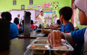BGN Sebut Anggaran MBG Rp335 Triliun untuk Intervensi Gizi hingga Digitalisasi BERITA WUKONG778 MUSIC