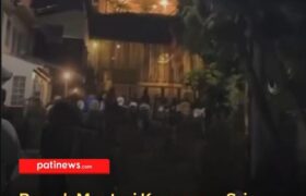 Rumah Menteri Keuangan, Sri Mulyani di Bintaro, Juga Dijarah Massa BERITA WUKONG778 MUSIC