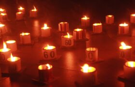 1000 Lilin dan Doa Bersama Akan Dilakukan di Depan Polda Jatim untuk Melepas Kepergian Affan BERITA WUKONG778 MUSIC