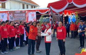 Khofifah Berangkatkan Tim Ekspedisi 80 untuk Upacara dan Tanam Pohon di Gunung Arjuno BERITA WUKONG778 MUSIC