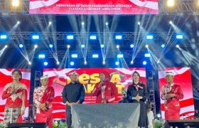 Khofifah di Pesta Rakyat: HUT ke-80 RI Diharapkan Terwujud Kesejahteraan Lebih Cepat BERITA WUKONG778 MUSIC