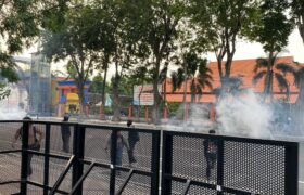 Efek Gas Air Mata Apabila Terhirup Paru-Paru: Batuk, Sesak hingga Gawat Napas BERITA WUKONG778 MUSIC