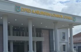 Giliran Gedung DPRD Lombok Utara akan Didemo Besar-besaran BERITA WUKONG778 MUSIC