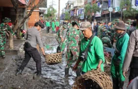 TNI AD Turunkan Pasukan Bantu Evakuasi Korban Banjir di Bali BERITA WUKONG778 MUSIC