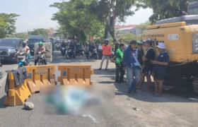 Pemotor Meninggal Dalam Kecelakaan Maut di Wiyung Surabaya BERITA WUKONG778 MUSIC