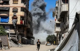 40.000 Warga Gaza mengungsi Akibat Kebrutalan Israel BERITA WUKONG778 MUSIC