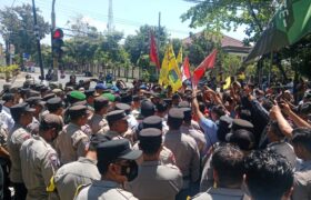 Gara-gara Nasi Bungkus, Mahasiswa Minta Sekwan Dicopot BERITA WUKONG778 MUSIC