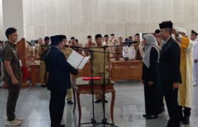 Ratusan Pejabat Pemkab Lobar Kena Rotasi BERITA WUKONG778 MUSIC