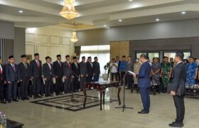 Pelantikan 13 Pejabat, Gubernur Iqbal: Jangan Silau dengan Jabatan BERITA WUKONG778 MUSIC