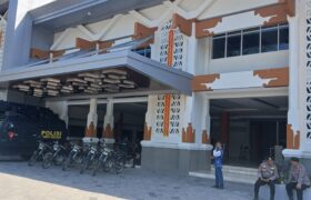 Gedung Kantor Gubernur NTB Dijaga Ketat Usai Kericuhan di DPRD BERITA WUKONG778 MUSIC