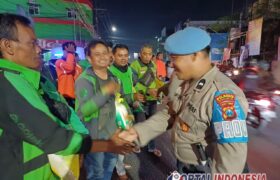 Jaga Kamtibmas, Polsek Krian Gelar Apel Gabungan dan Berbagi Beras untuk Ojol BERITA WUKONG778 MUSIC
