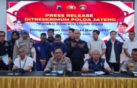 Ditangkap Polisi Usai Seminggu Bawa Kabur Uang 10 Miliar, Sopir Bank Sempat Belanjakan 300 Juta Untuk Beli Mobil dan Tanah BERITA WUKONG778 MUSIC