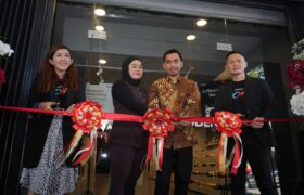 Modena Resmikan Home Center Pertama di NTB BERITA WUKONG778 MUSIC