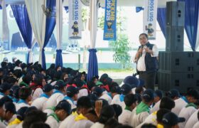 Gus Jazil Berikan Inspirasi dan Tips Sukses bagi Ribuan Mahasiswa Baru Universitas Sunan Gresik BERITA WUKONG778 MUSIC