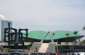 Pengamat: Demokrasi Sehat Lahirkan Wakil Rakyat Berdasarkan Rekam Jejak, Bukan Sekadar Wajah di Foto BERITA WUKONG778 MUSIC