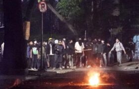 Polisi Tembakkan Gas Air Mata dalam Aksi Unisba, Berikut Kronologinya BERITA WUKONG778 MUSIC