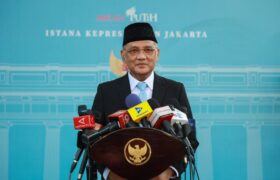 Profil Gus Irfan, Cucu Pendiri NU, Menteri Haji dan Umrah BERITA WUKONG778 MUSIC