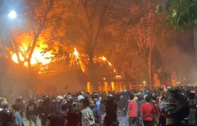 Refleksi; Kerusuhan Jadi Pelajaran Berharga bagi Pemerintah dan Masyarakat BERITA WUKONG778 MUSIC