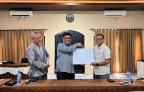 Kanwil Kemenkum NTB Soroti Tiga Poin Penting dalam Harmonisasi Raperda Lombok Barat BERITA WUKONG778 MUSIC