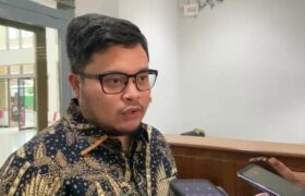 Bupati Kediri Sebut Orang Tua Pelaku Penjarahan Mulai Kembalikan Aset BERITA WUKONG778 MUSIC