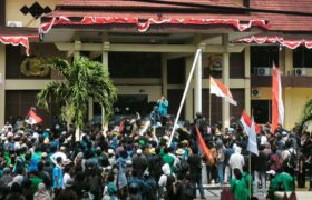 Diduga Merusak Gedung Mapolda, Polisi Amankan Enam Mahasiswa BERITA WUKONG778 MUSIC